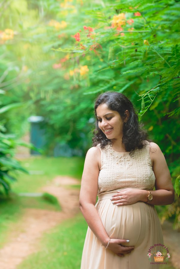 Maternity photographer in Bangalore during shoot