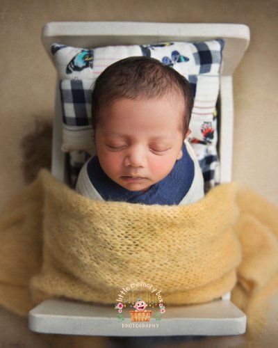 Pic-5-4 newborn bed used for baby shoot